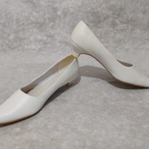 Zapatos blancos, talla 36